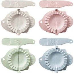 Eco-Friendly Pastry Tools Wraper Dough Cutter Pie Ravioli Dumpling Mould Kitchen Accessories (Color: green)