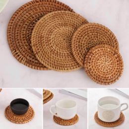 1 PC Round Natural Rattan Coasters Handmade Insulation Placemats Kitchen Decoration Accessories (Color: brown)